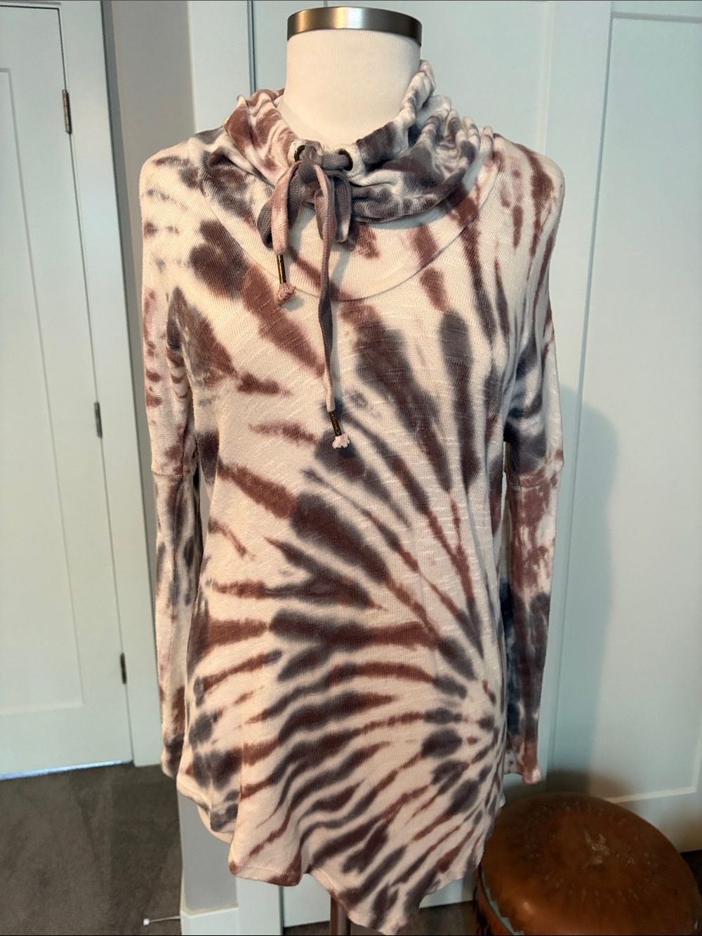 XCVI Tie-Dye Cowl Neck light weight sweltering  Pullover in Brown, Cream & green